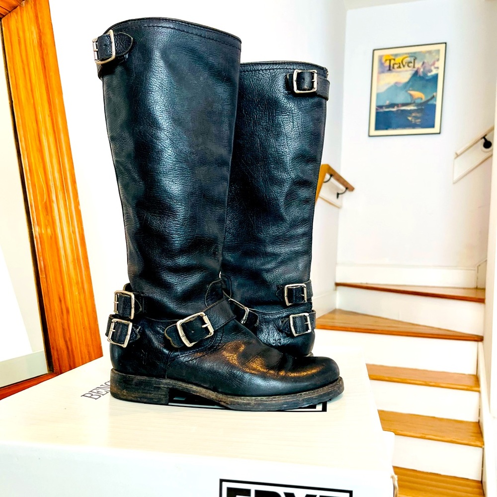 Frye Veronica Boots 7.5M